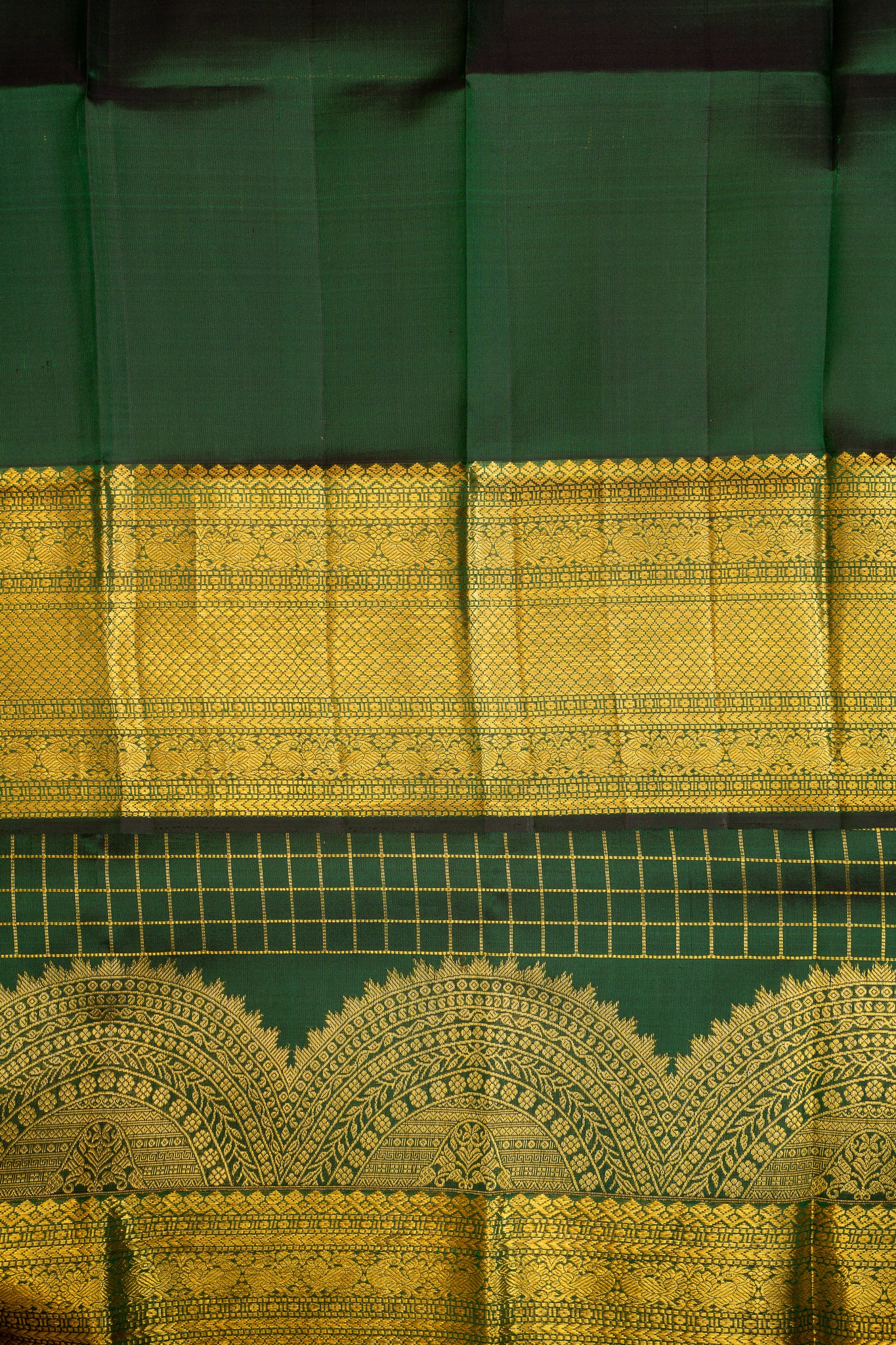 Bottle Green Turning Border Pure Kanchipuram Silk Saree - Clio Silks