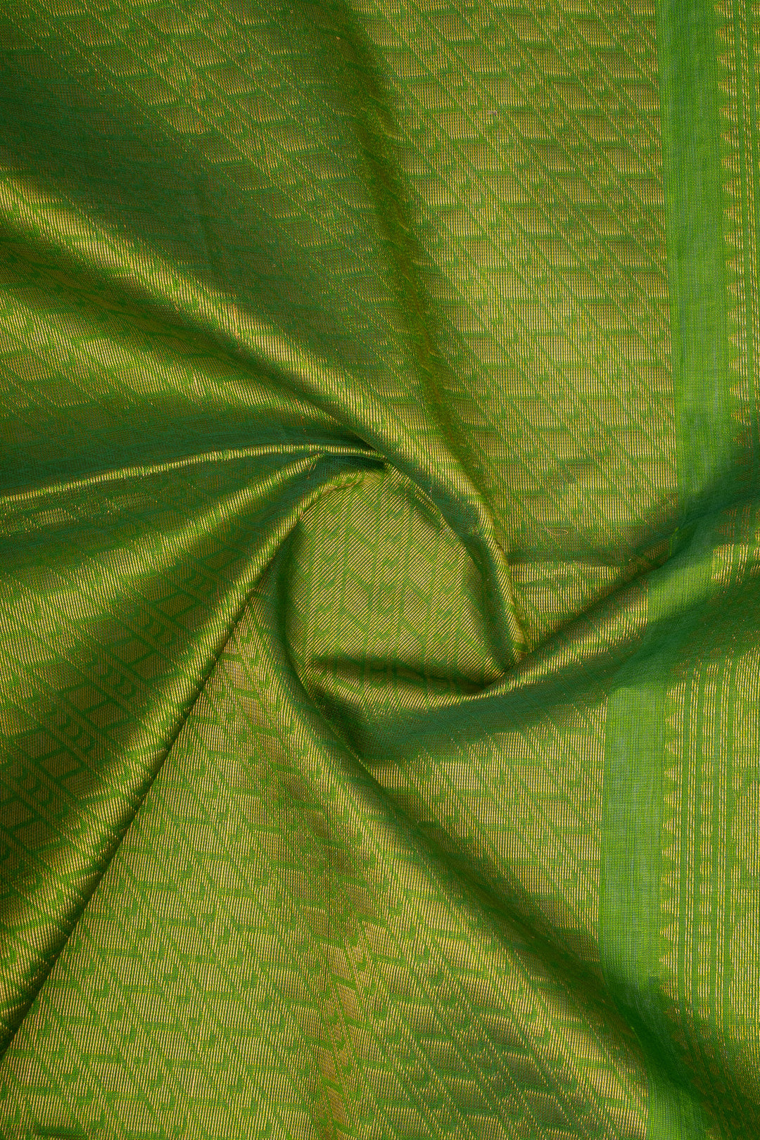 Leaf Green Paisley Motifs Pure Silk Cotton Saree