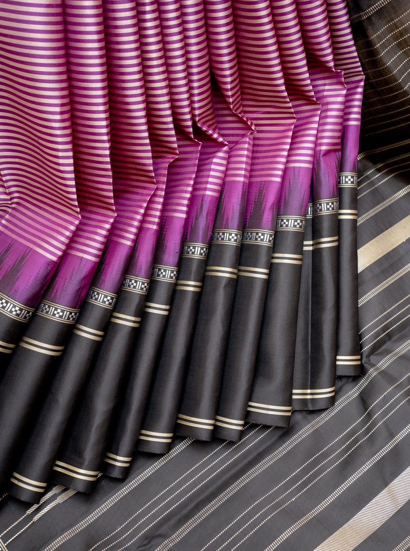 Purple and Black Without Zari Pure Kanchipuram Silk Saree - Clio Silks