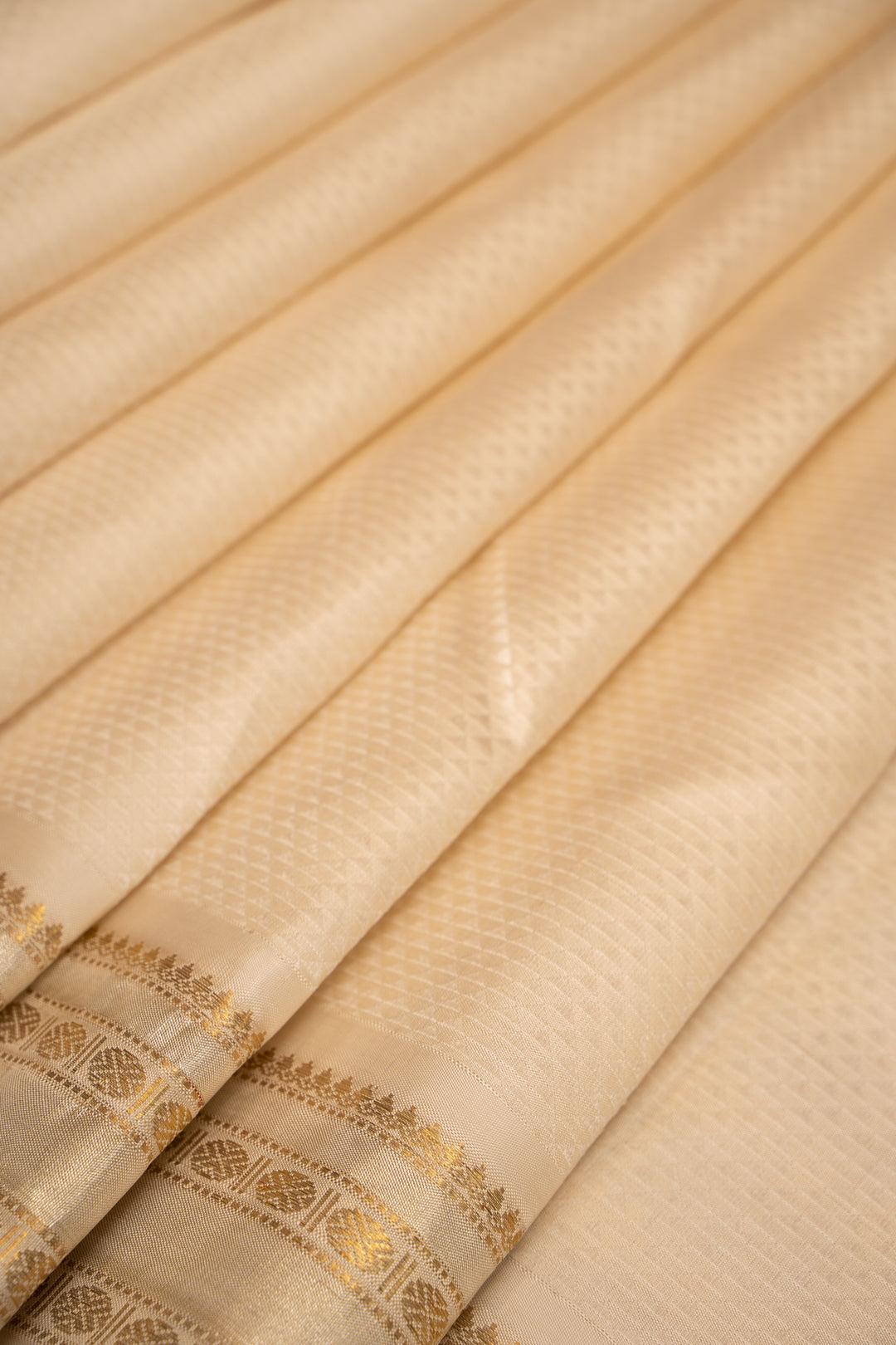 Ivory and Gold Thread Brocade Pure Kanchipuram Silk Saree - Clio Silks