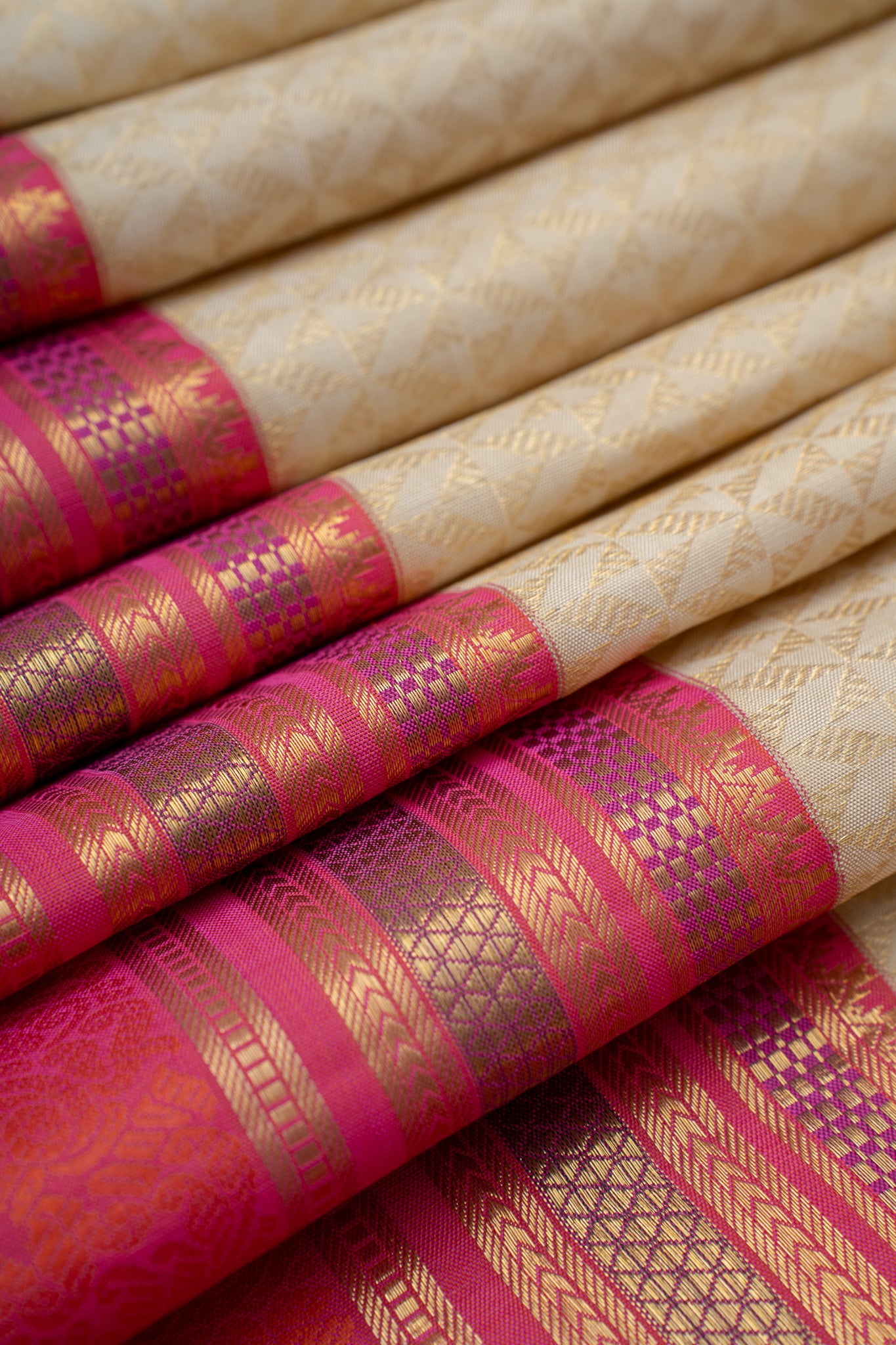 Ivory and Peach Pure Zari Kanchipuram Silk Saree - Clio Silks