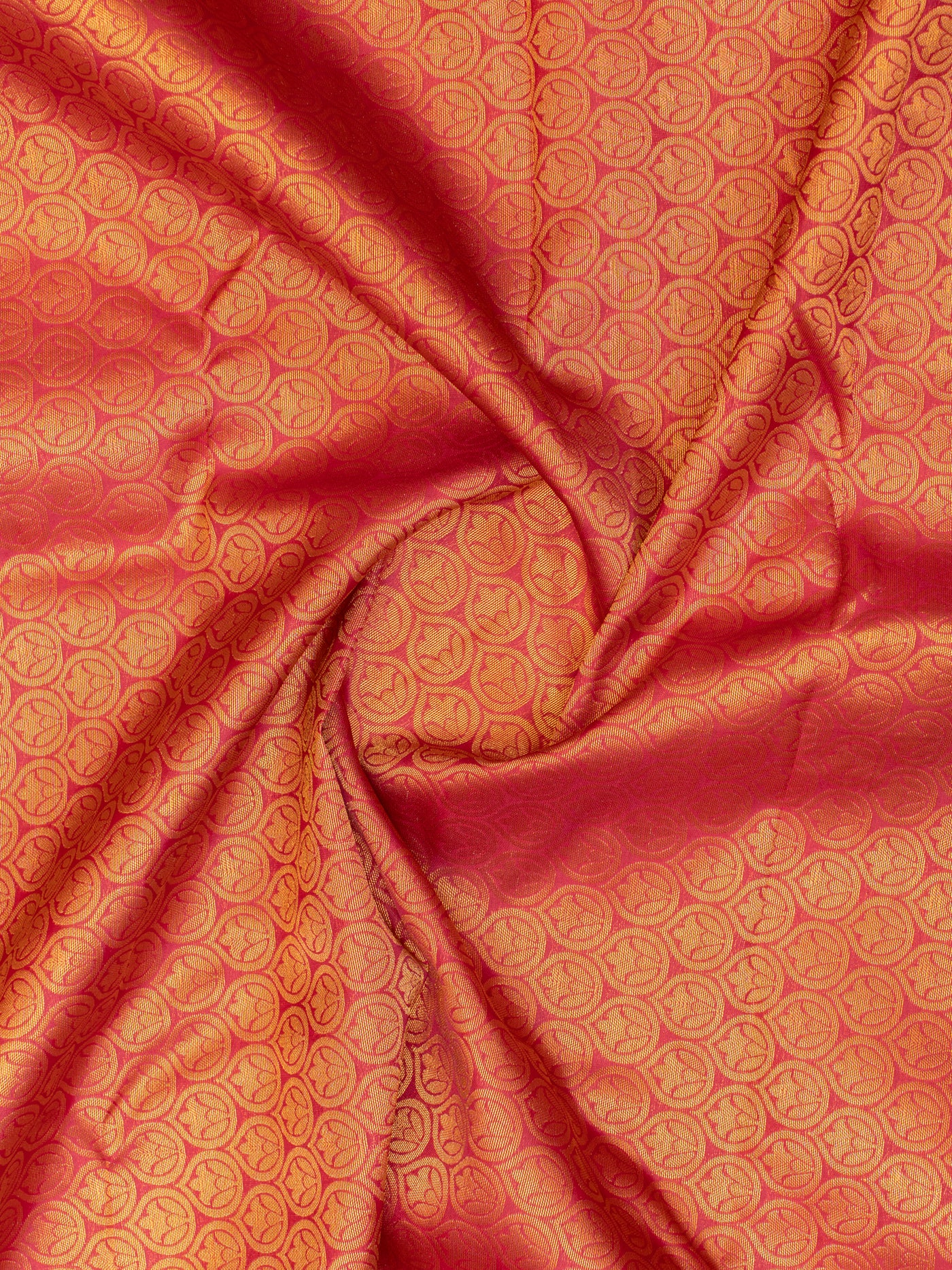 Reddish pink traditional kanjivaram silk saree