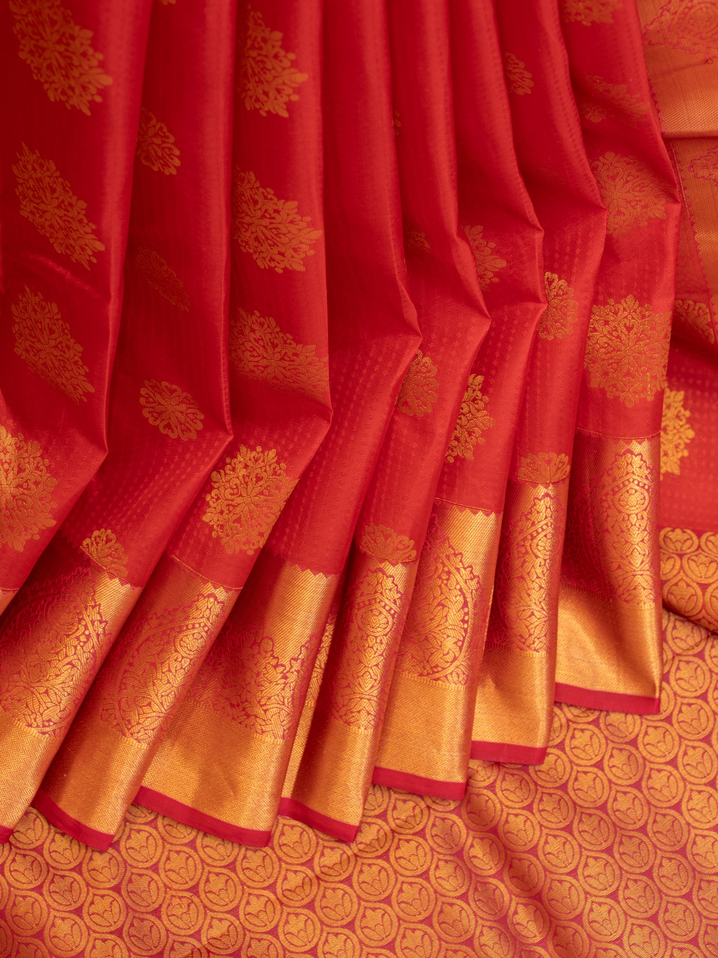 Reddish pink traditional kanjivaram silk saree