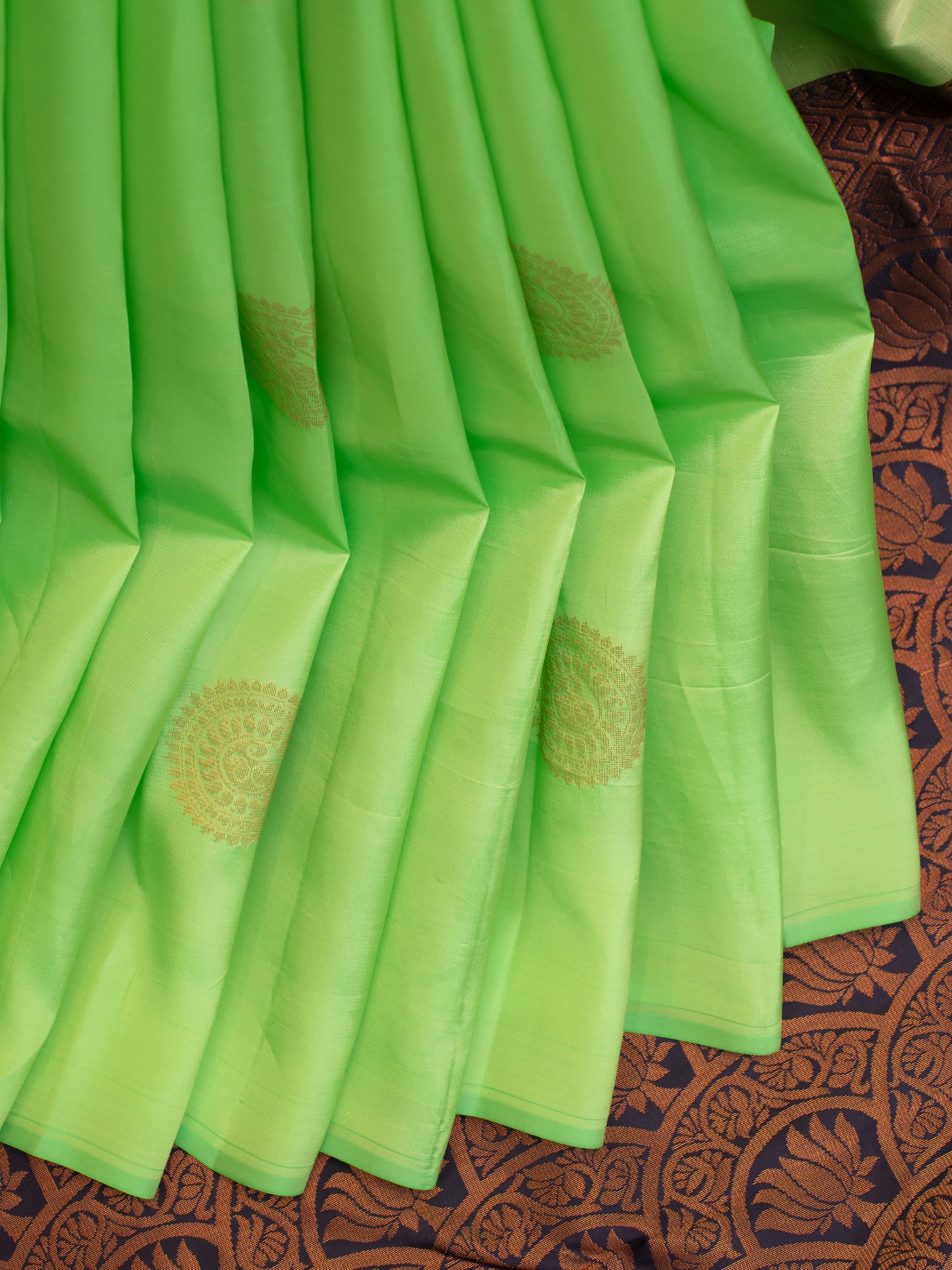 Parrot green and blue borderless silk saree