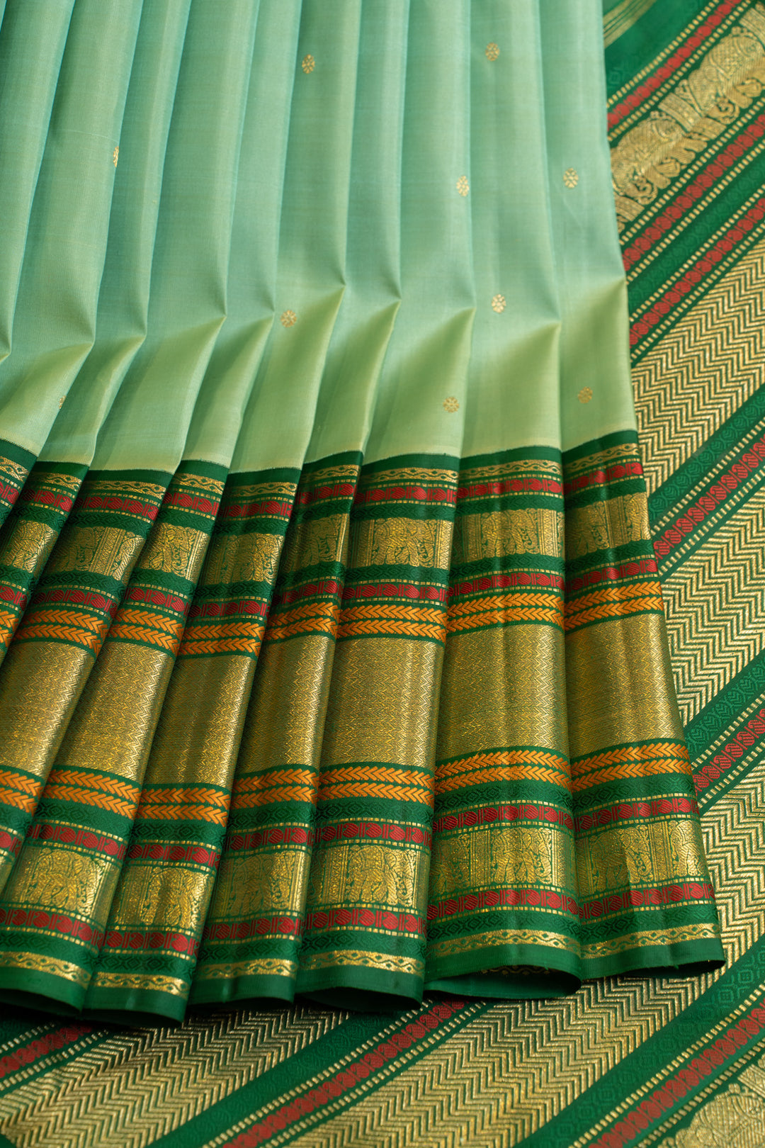 Rexona green and bottle green pure zari Varisaipettu Kanchipuram silk saree