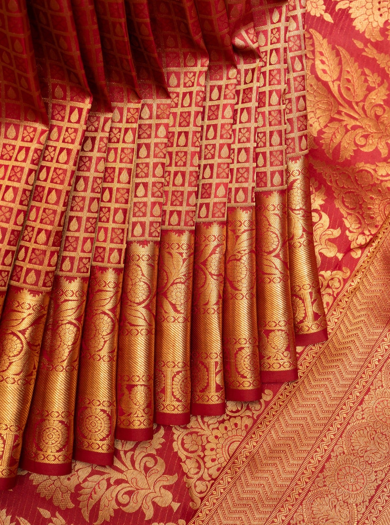 Maroon and Gold Traditional Pure Kanchipuram Silk Saree - Clio Silks