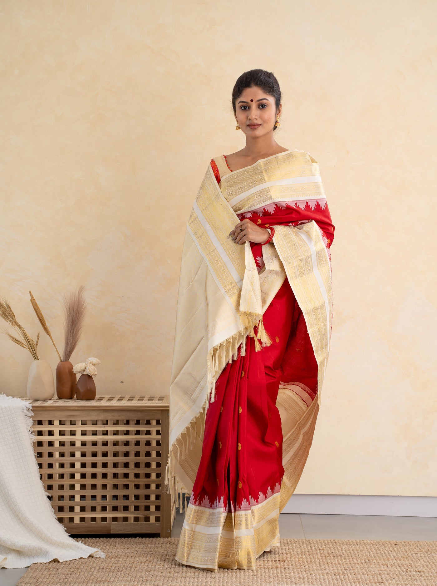 Red and Ivory Pure Kanchipuram Silk Saree - Clio Silks