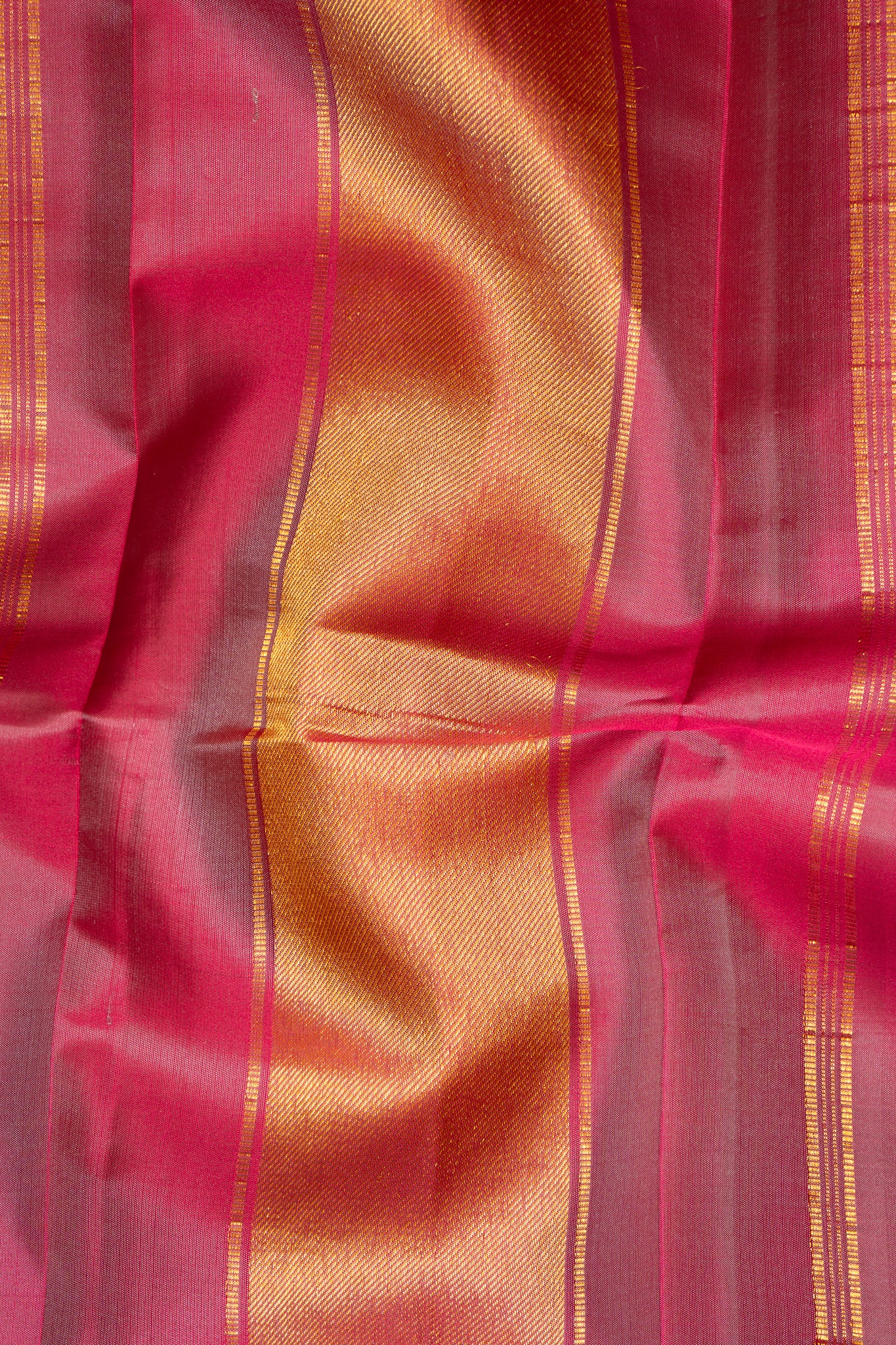 Grey and Magenta Small Border Pure Kanchipuram Silk Saree - Clio Silks