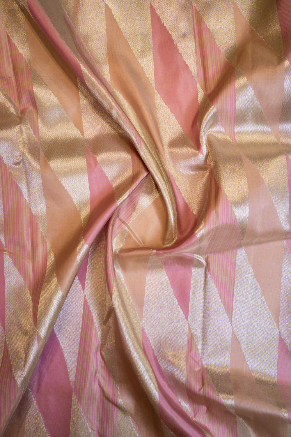 Pink and silver diamond 8 Kol pure Kanchipuram silk saree