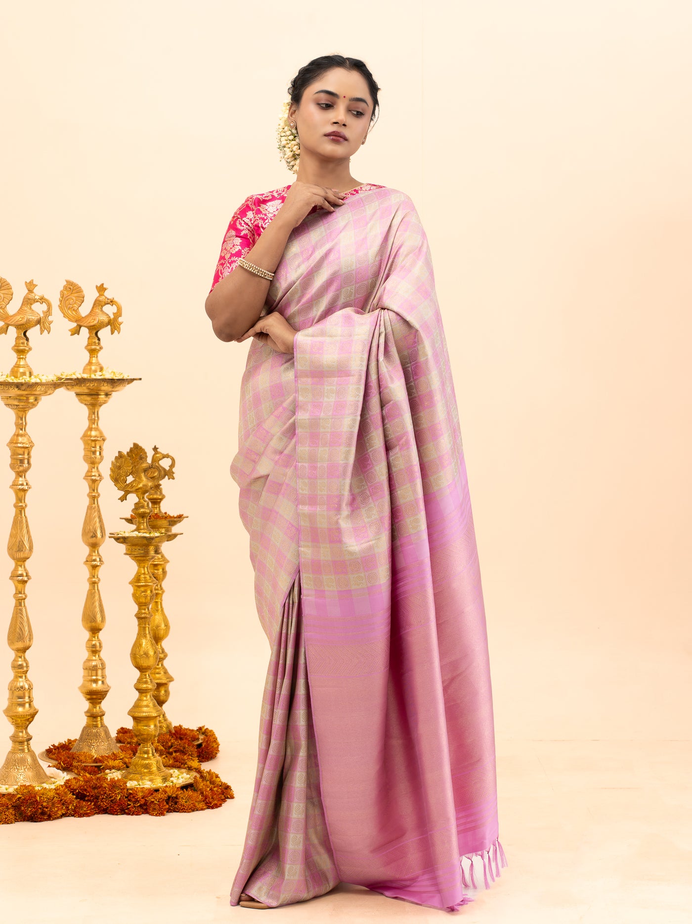 Lilac and Pastel Pink Borderless Checks Pure Kanjivaram Silk Saree