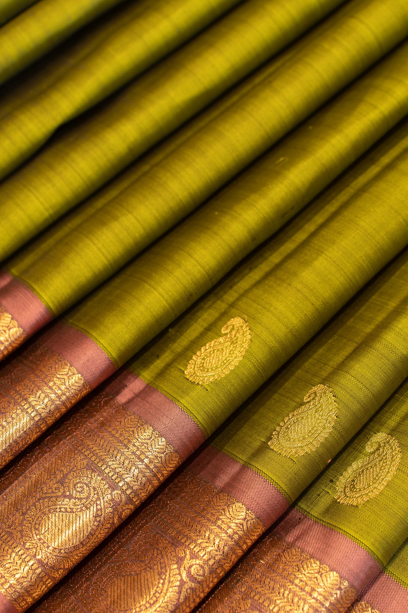 Mehendi green and mauve traditional small border pure Kanchipuram silk saree