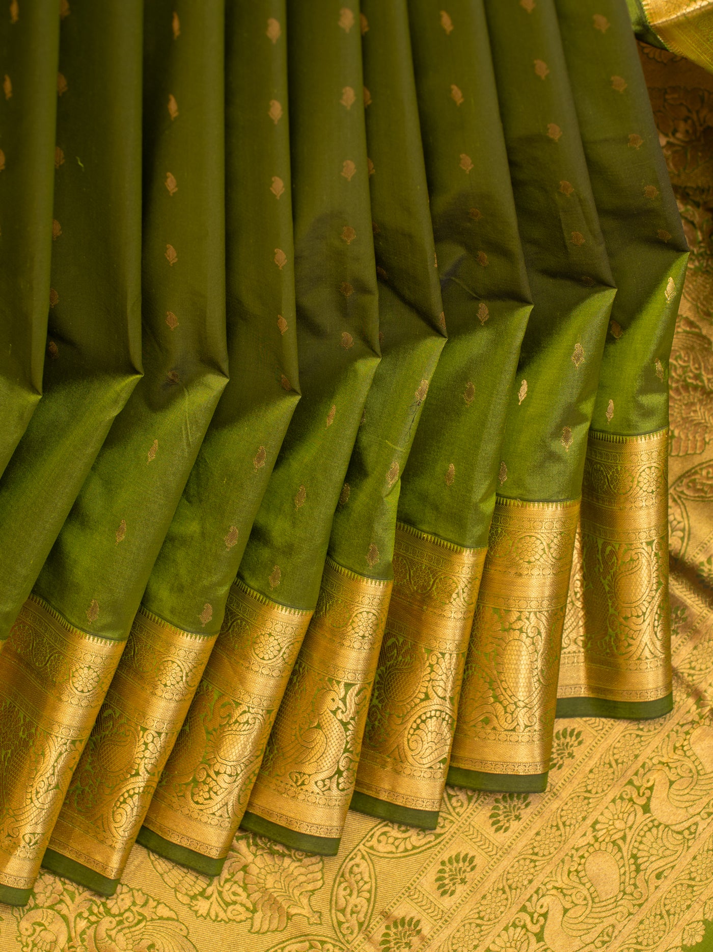 Mehendi green Kanchipuram silk saree