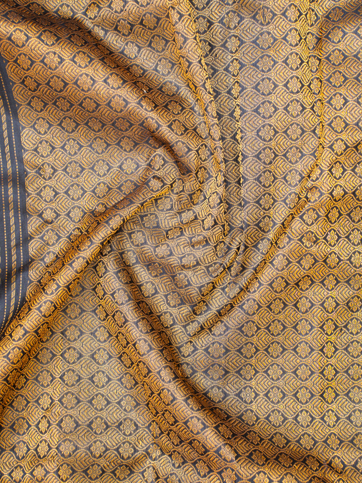 Red and Black Pure Gadwal Silk Saree - Clio Silks