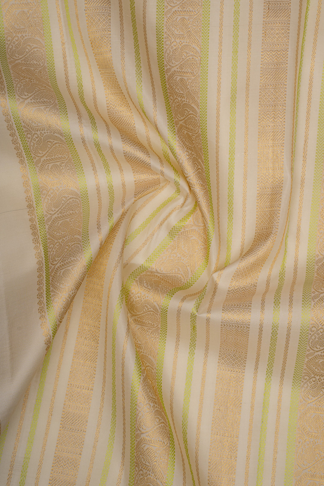 Black &amp; Ivory Varisaipettu Pure Kanchipuram Silk Saree