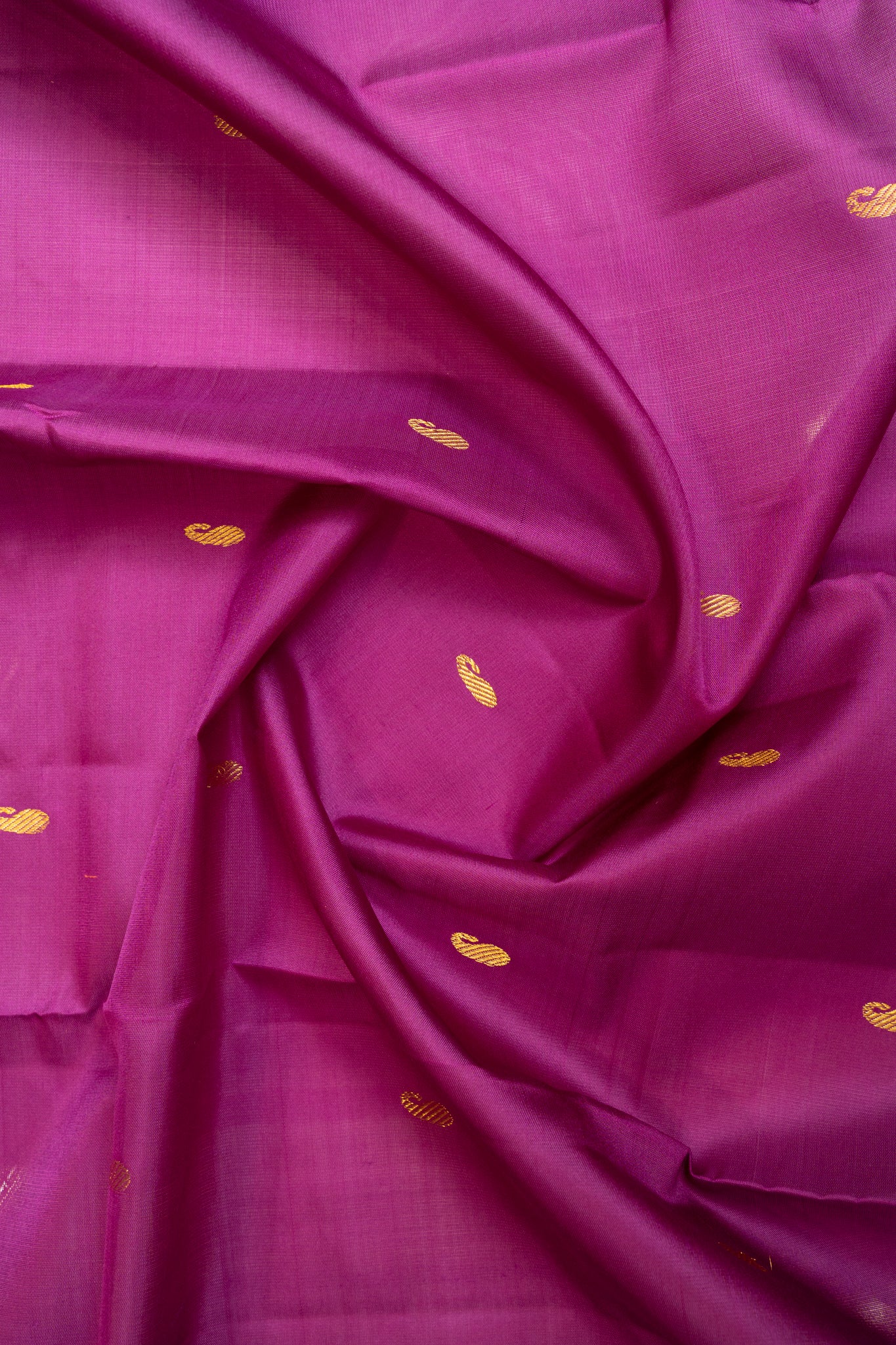 Magenta and mandhulir pure Kanchipuram silk saree