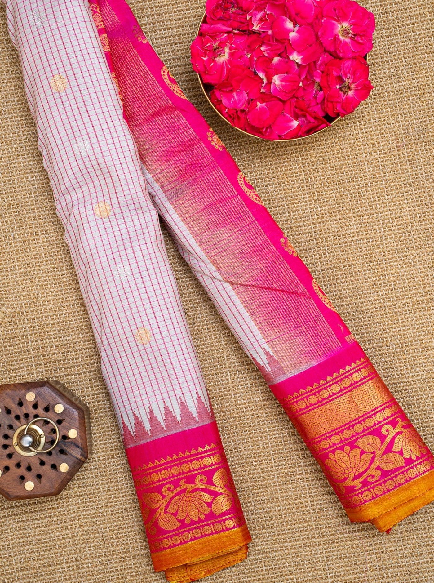 Pearl White and Pink Pure Gadwal Silk Saree - Clio Silks