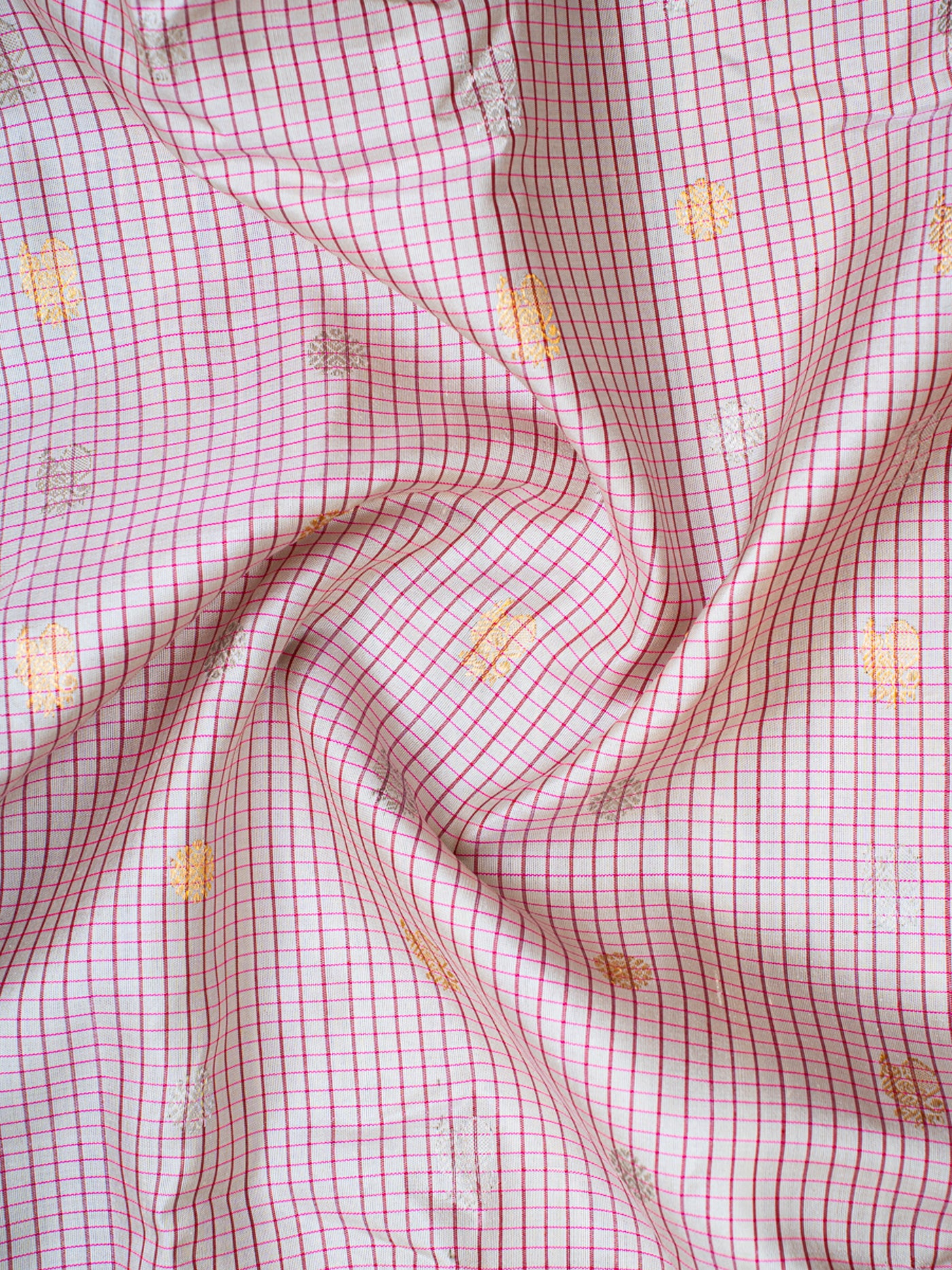 Pearl White and Pink Pure Gadwal Silk Saree - Clio Silks