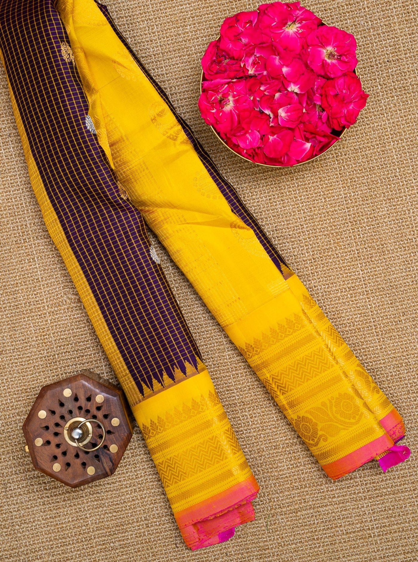 Plum Purple Pure Gadwal Silk Saree - Clio Silks