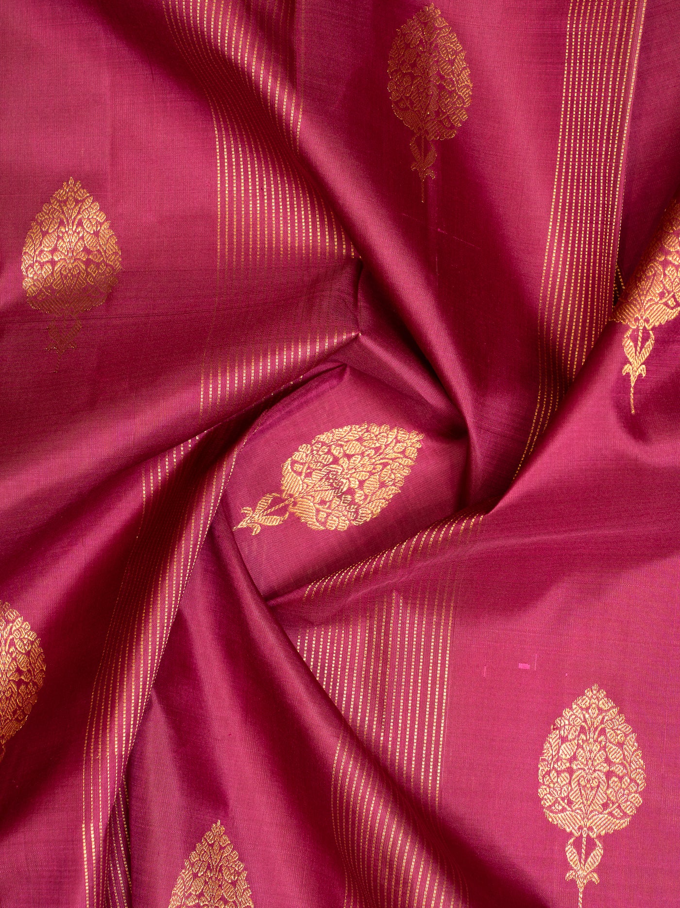 Plum Purple Vairaoosi Stripes Vanasingaram Border Pure Kanjivaram Silk Saree