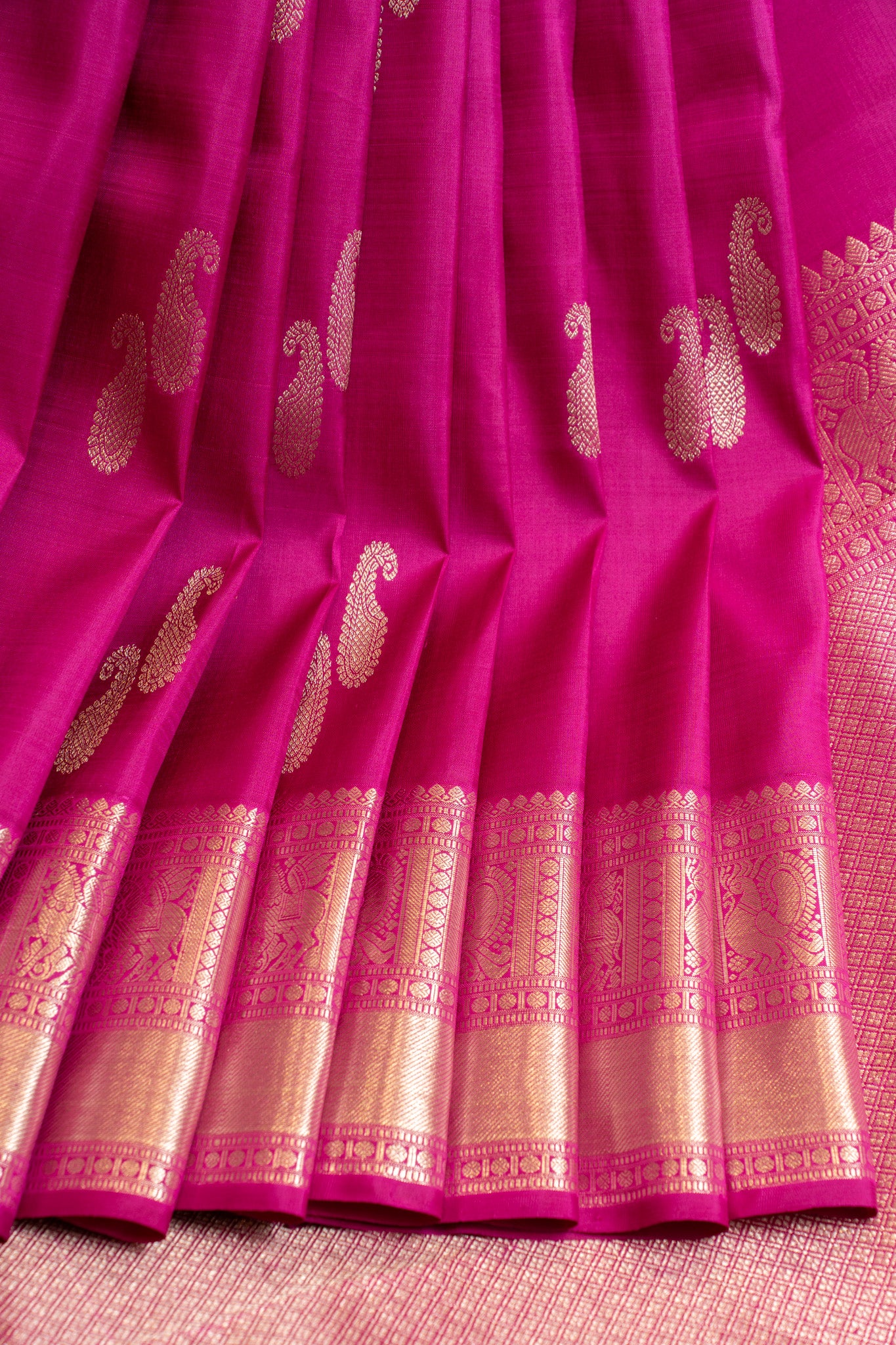 Rani pink paisley motifs pure Kanchipuram silk saree