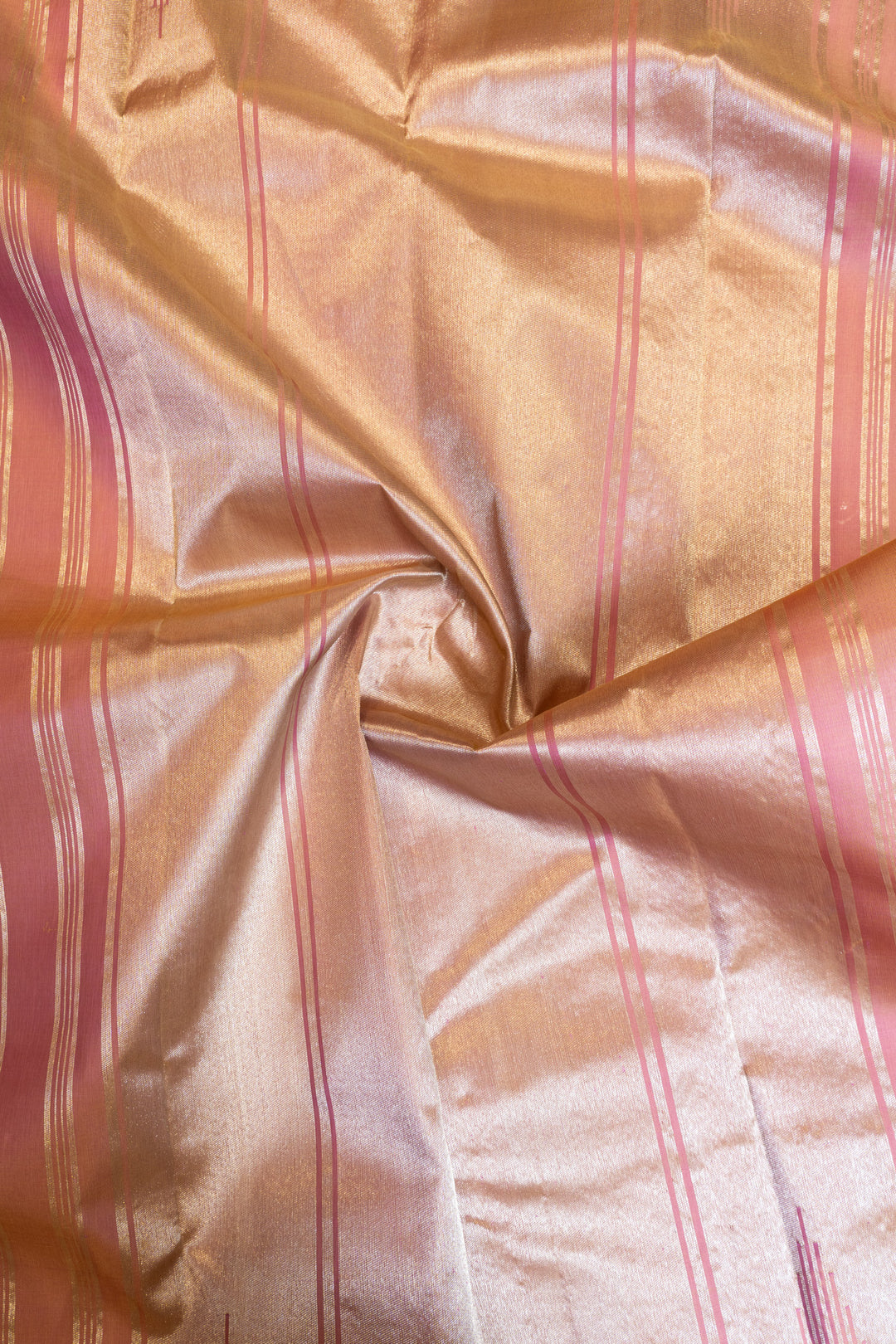 Onion pink shot colour pure Kanchipuram silk saree