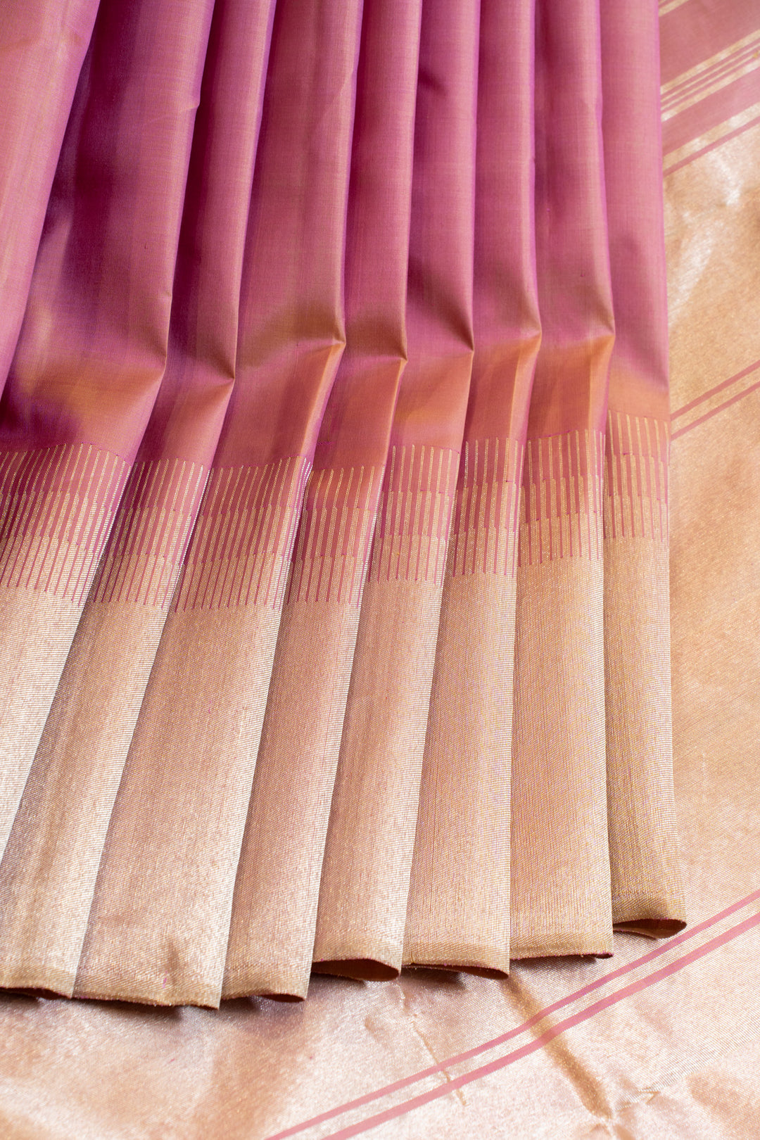 Onion pink shot colour pure Kanchipuram silk saree