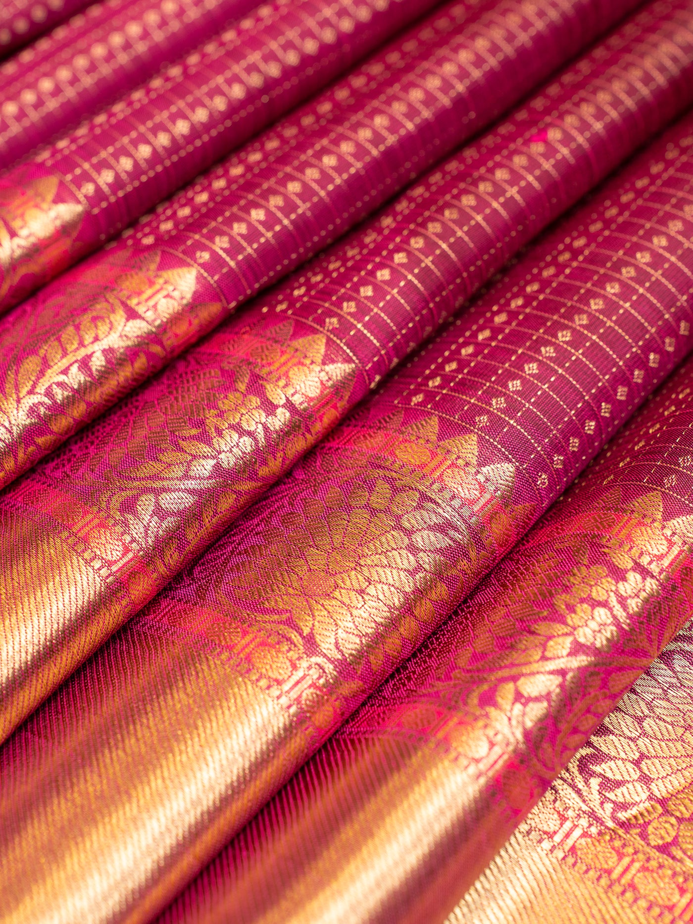 Magenta Purple Muthu Zari Checks Pure Kanchipuram Silk Saree