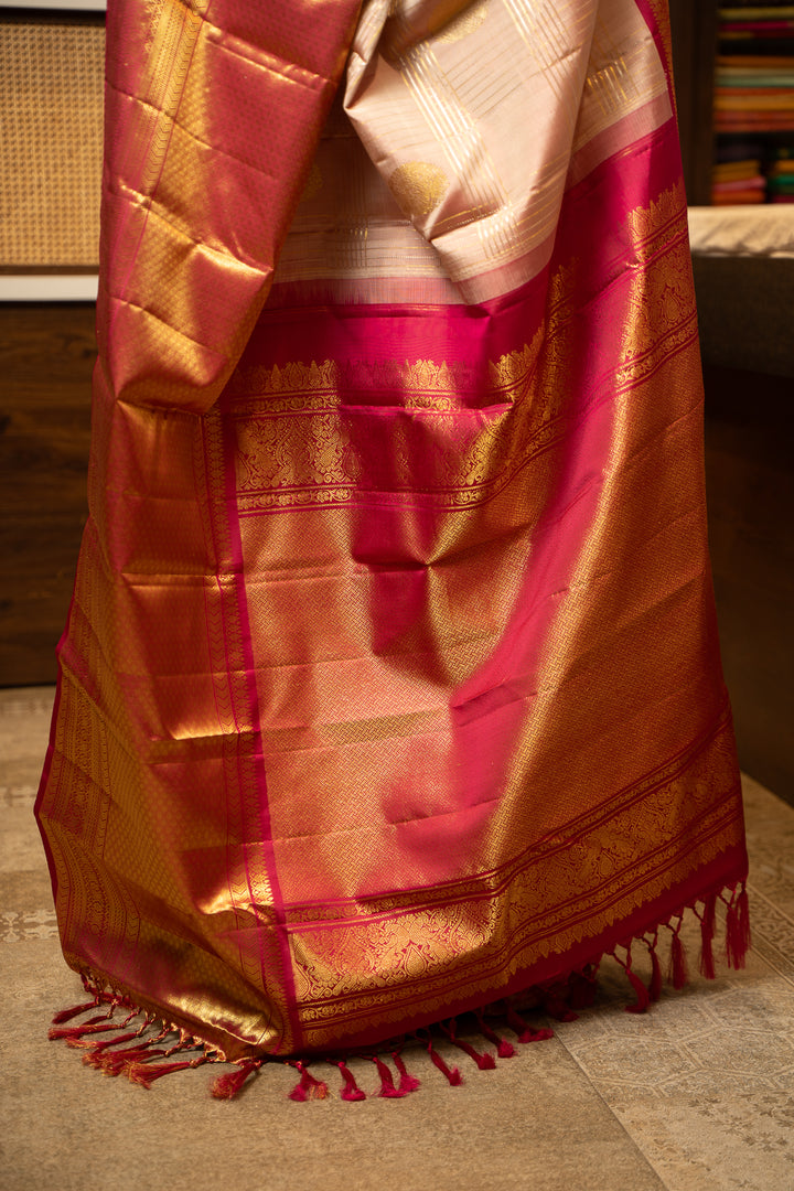 Onion Pink and Magenta Kanchipuram Silk Saree - Clio Silks