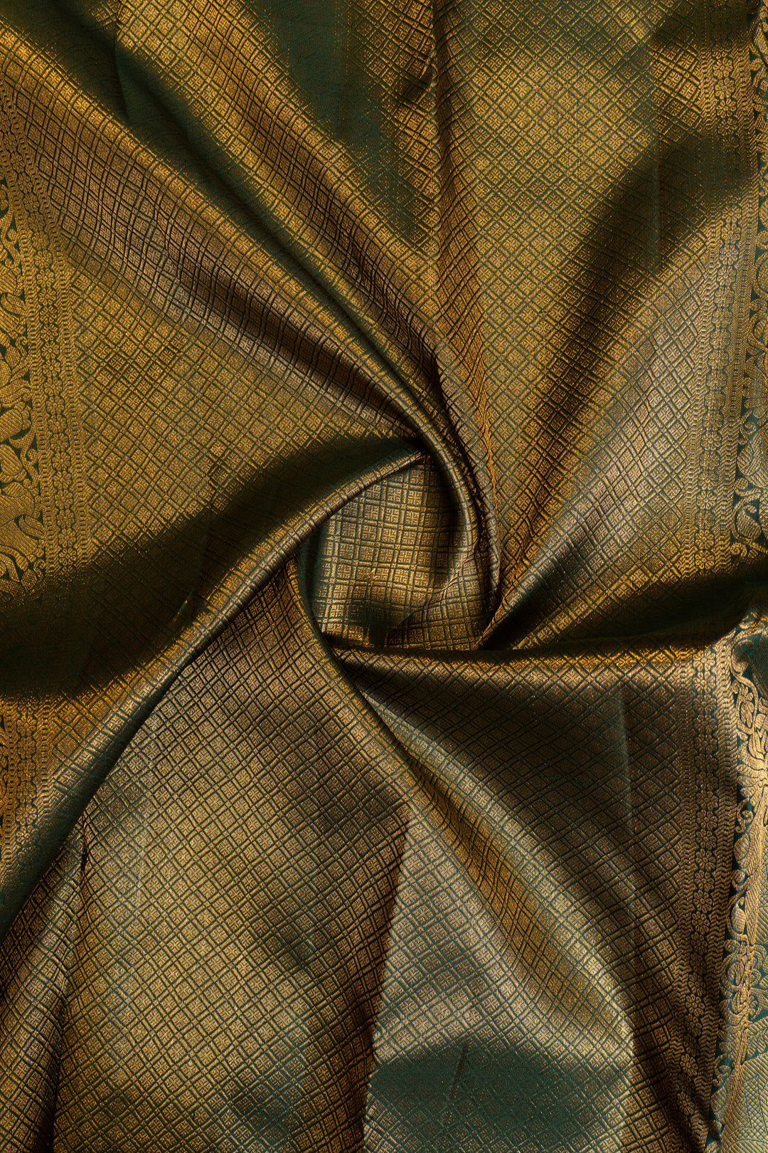 Bottle green thilakam motifs pure Kanchipuram silk saree