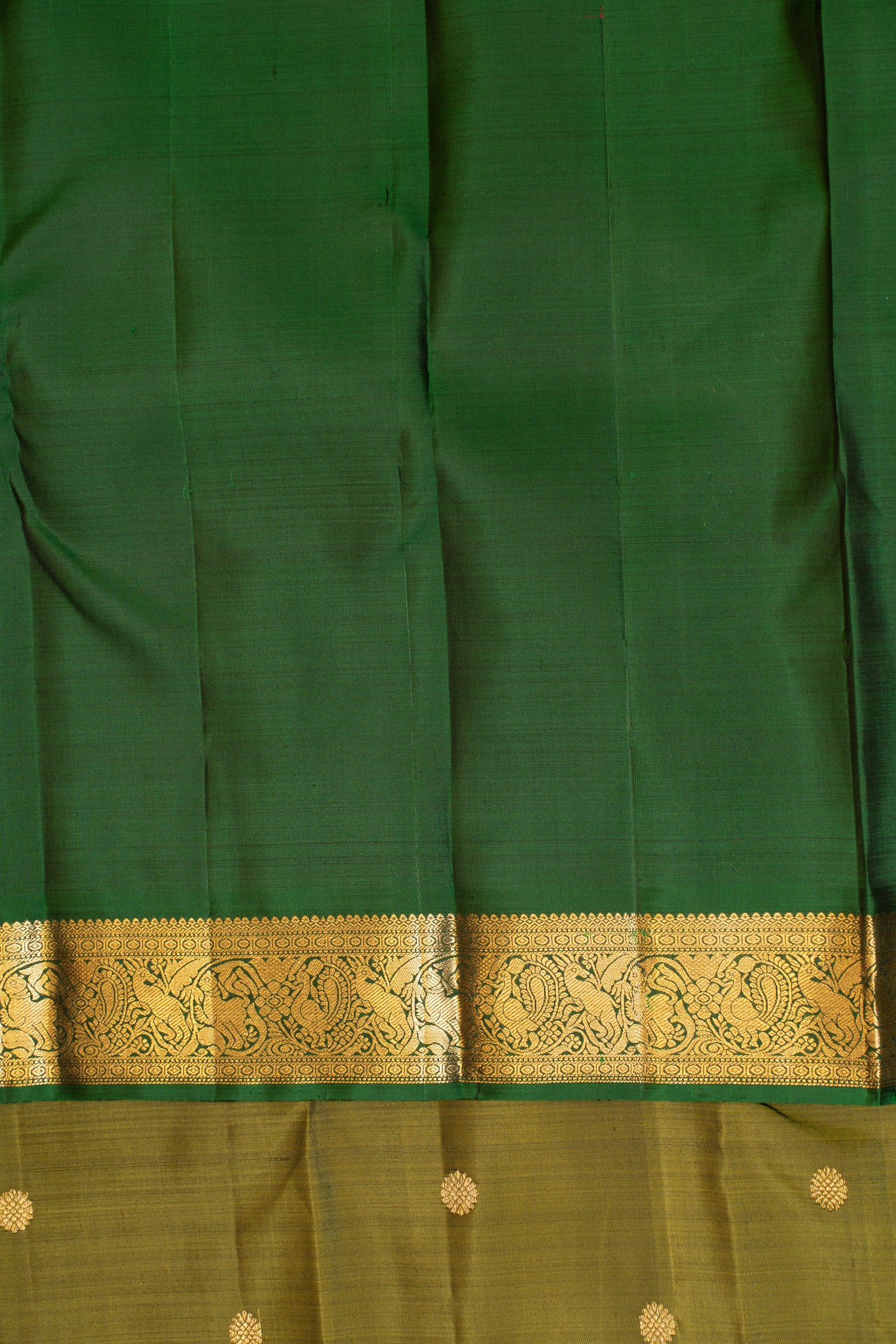 Mehendi green small border pure Kanchipuram silk saree