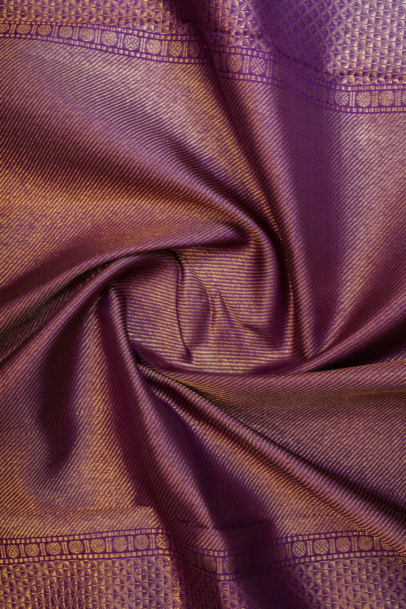 Dark purple paisley vanasingaram brocade pure Kanchipuram silk saree