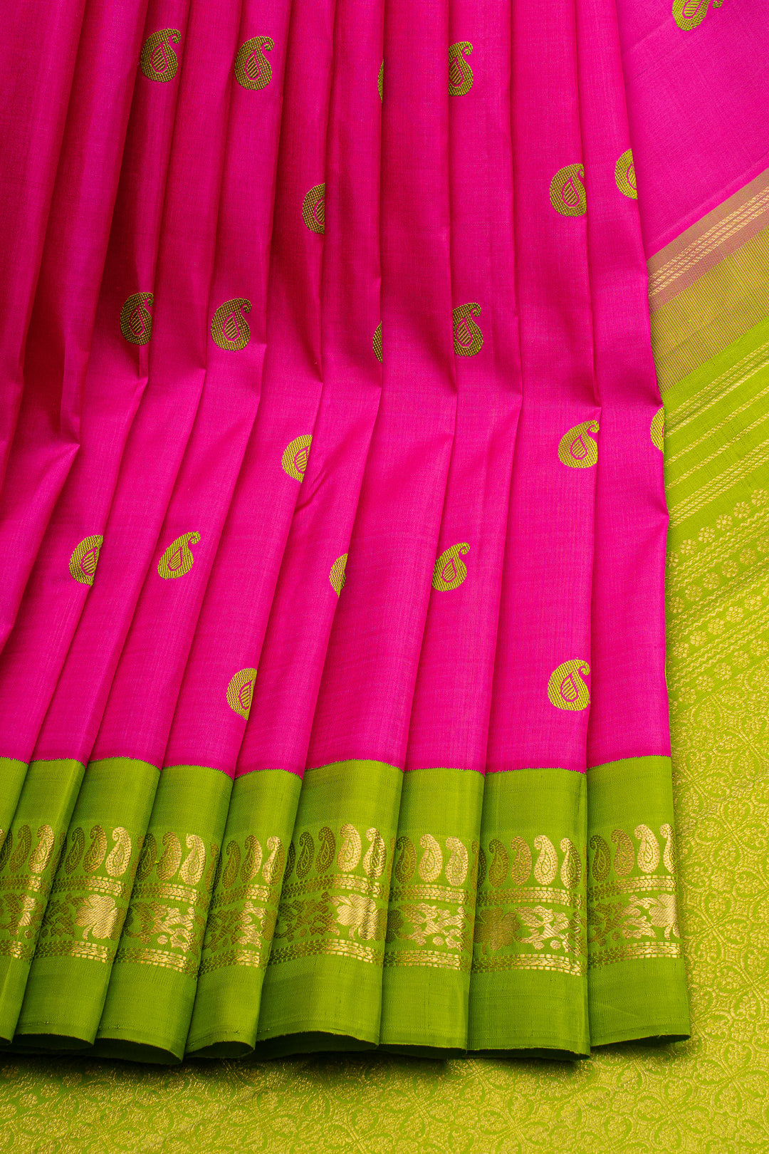 Rani Pink Paisley Motifs Pure Kanchipuram Silk Saree