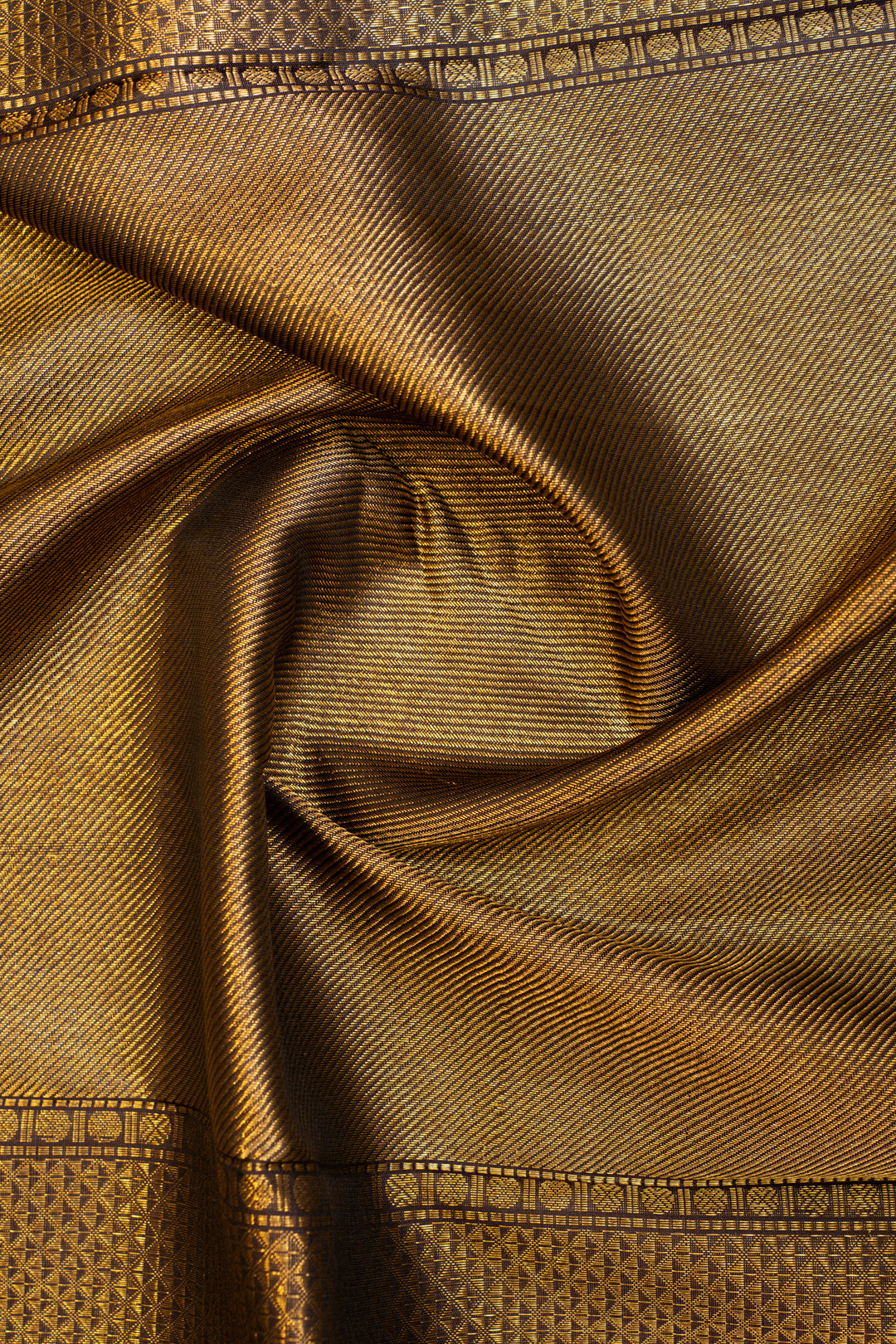 Black paisley vanasingaram brocade pure Kanchipuram silk saree