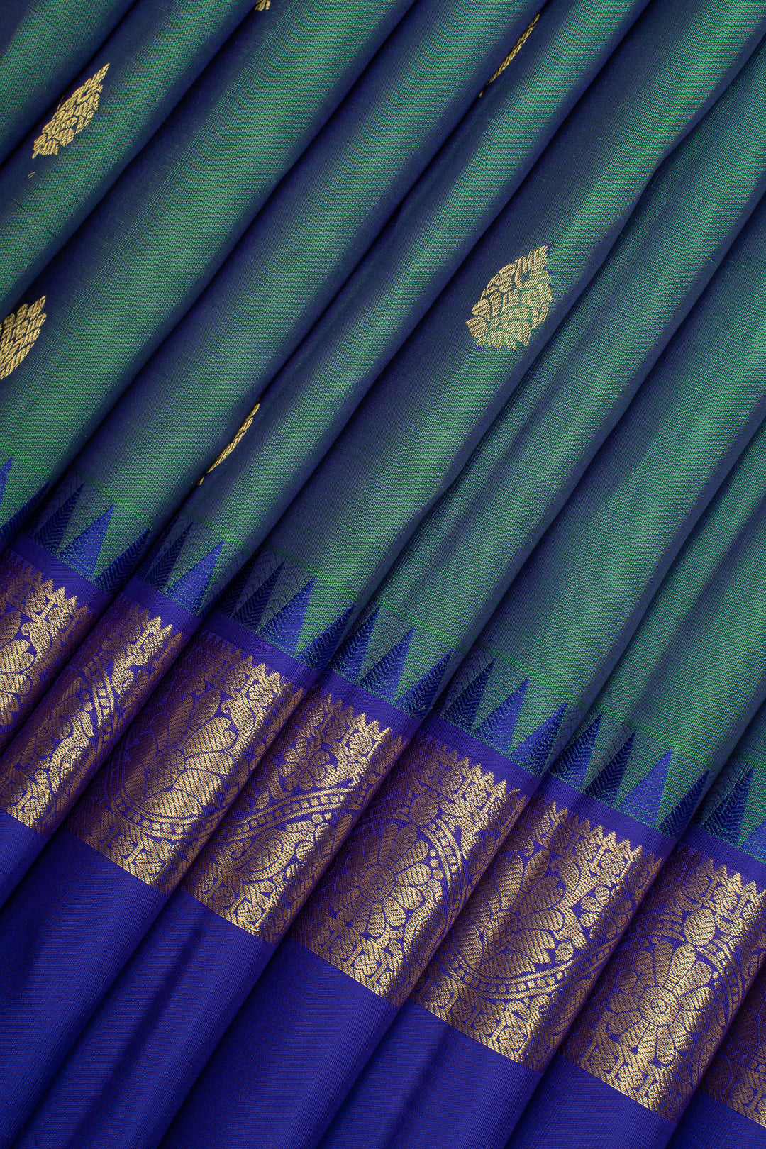 Peacock Green Traditional Pure Kanchipuram Silk Saree