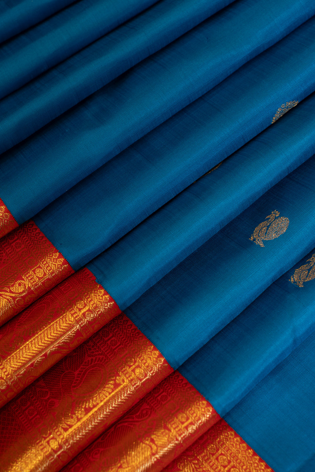 MS blue and red traditional Kanchipuram silk saree