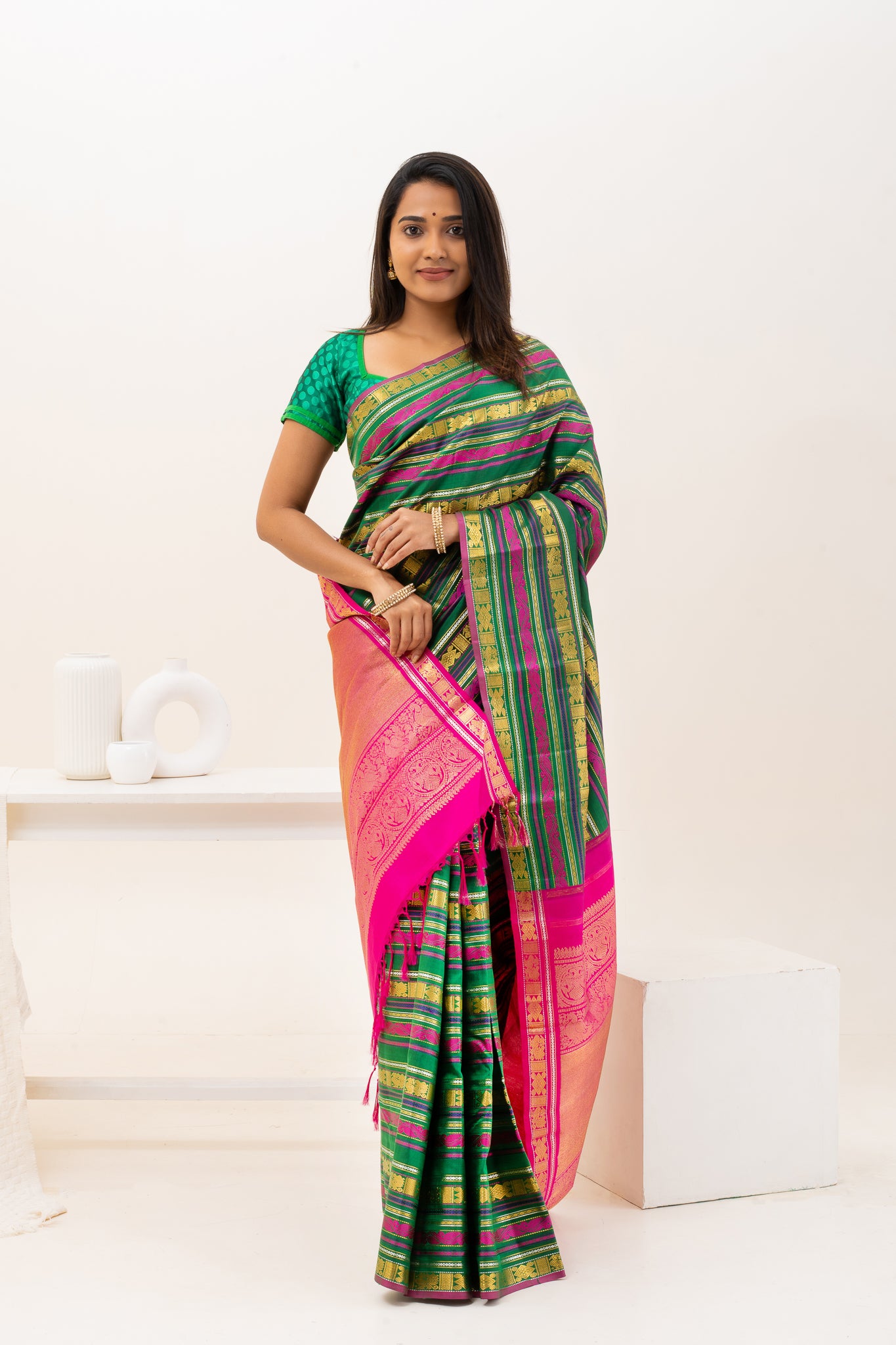 Bottle Green and Pink Varisapettu Pure Zari Kanchipuram Silk Saree - Clio Silks