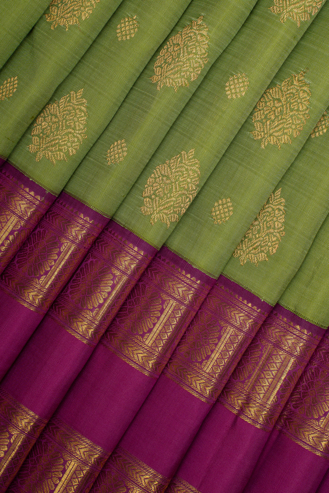 Sampanga Green and Magenta Pure Kanchipuram Silk Saree