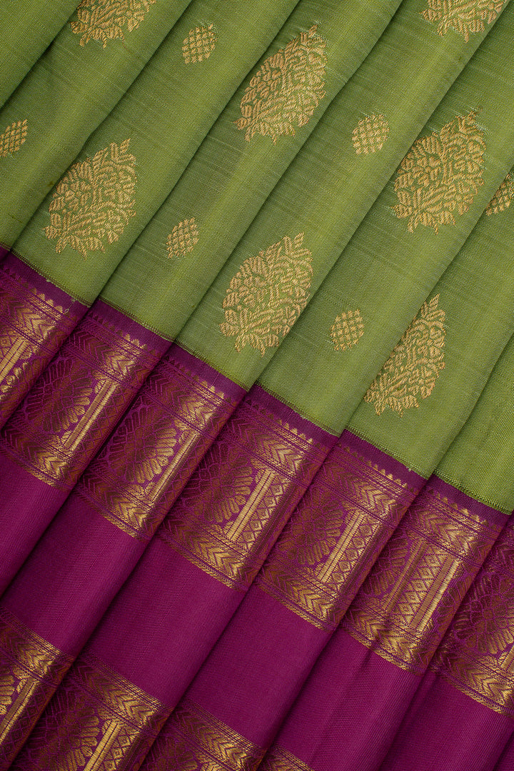Sampanga Green and Magenta Pure Kanchipuram Silk Saree