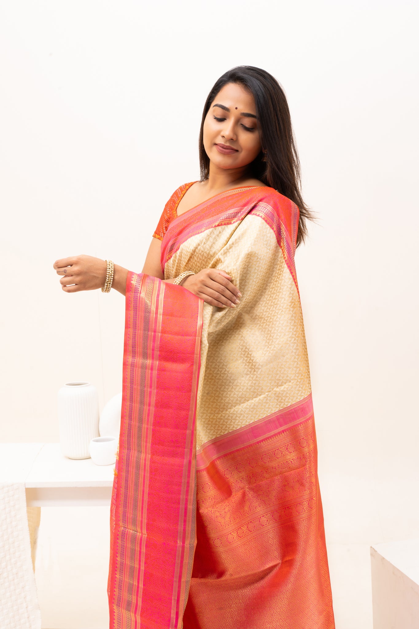 Ivory and Peach Pure Zari Kanchipuram Silk Saree - Clio Silks