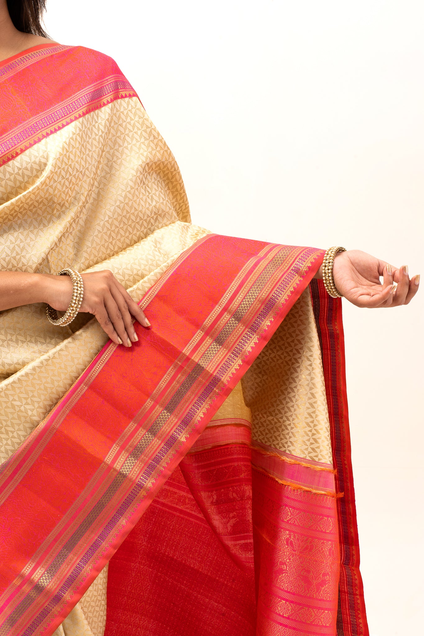 Ivory and Peach Pure Zari Kanchipuram Silk Saree - Clio Silks