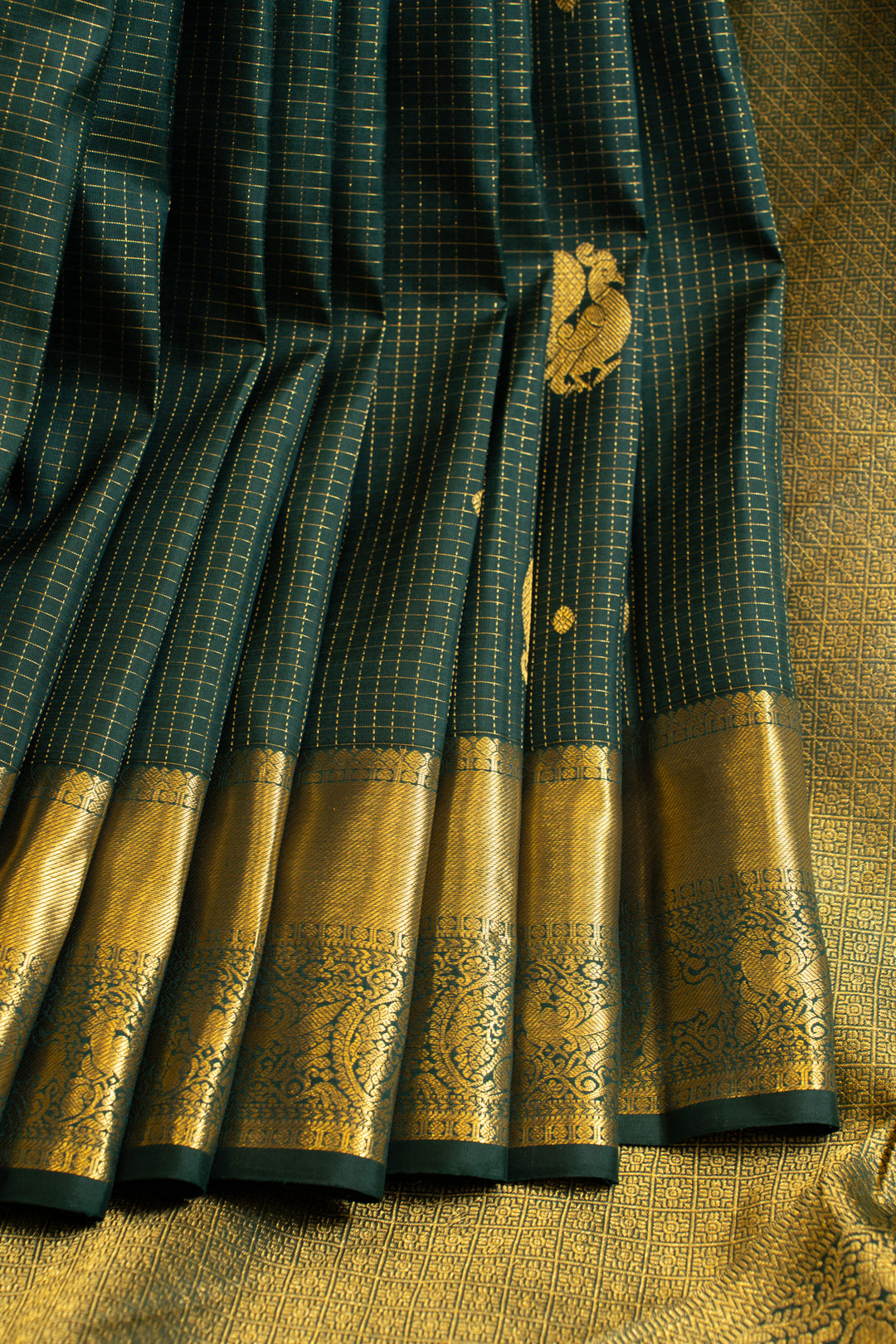 Bottle green vairaoosi Checks pure Kanchipuram silk saree