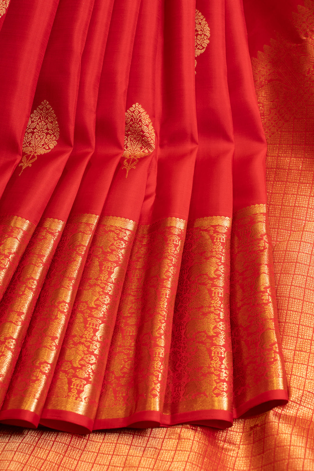 Red vanasingaram traditional pure Kanchipuram silk saree