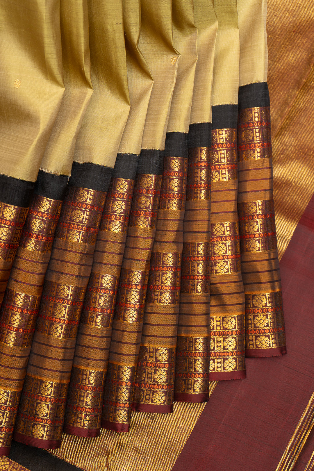 Golden Green and Maroon Pure Zari Kanchipuram Silk Saree - Clio Silks