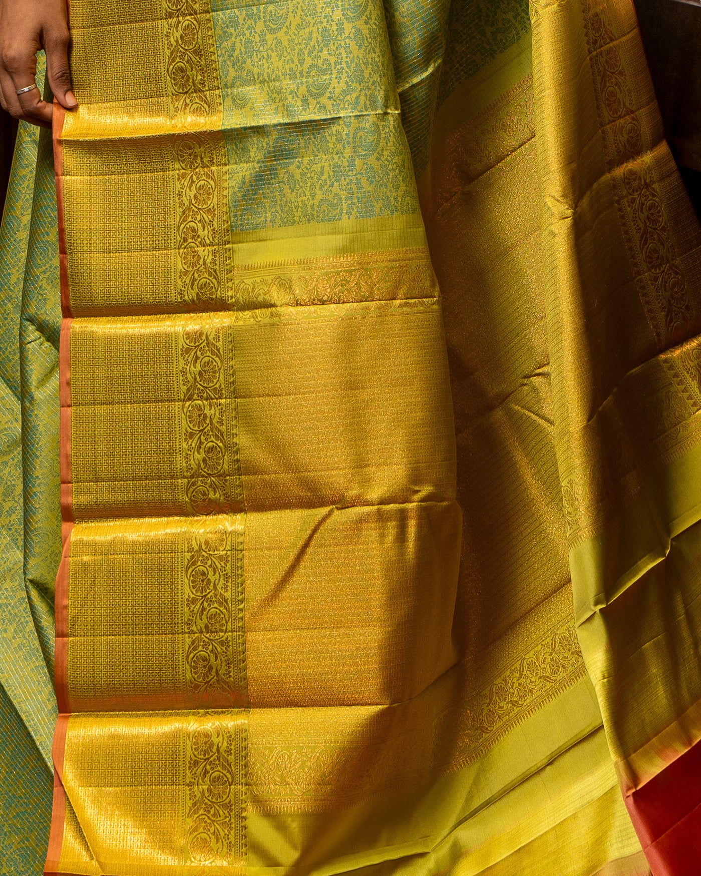 Pear Green Paisley Woven Pure Kanchipuram Silk Saree - Clio Silks