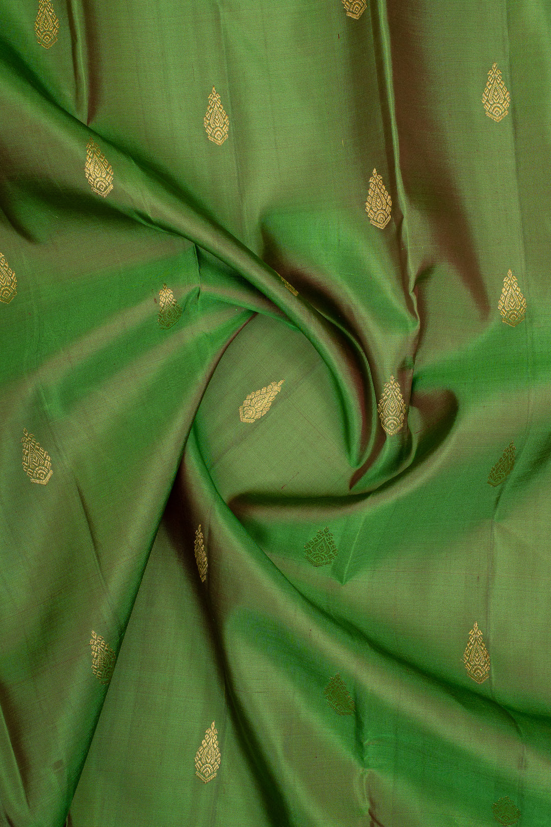 Mehandi green traditional pure kanchipuram silk saree