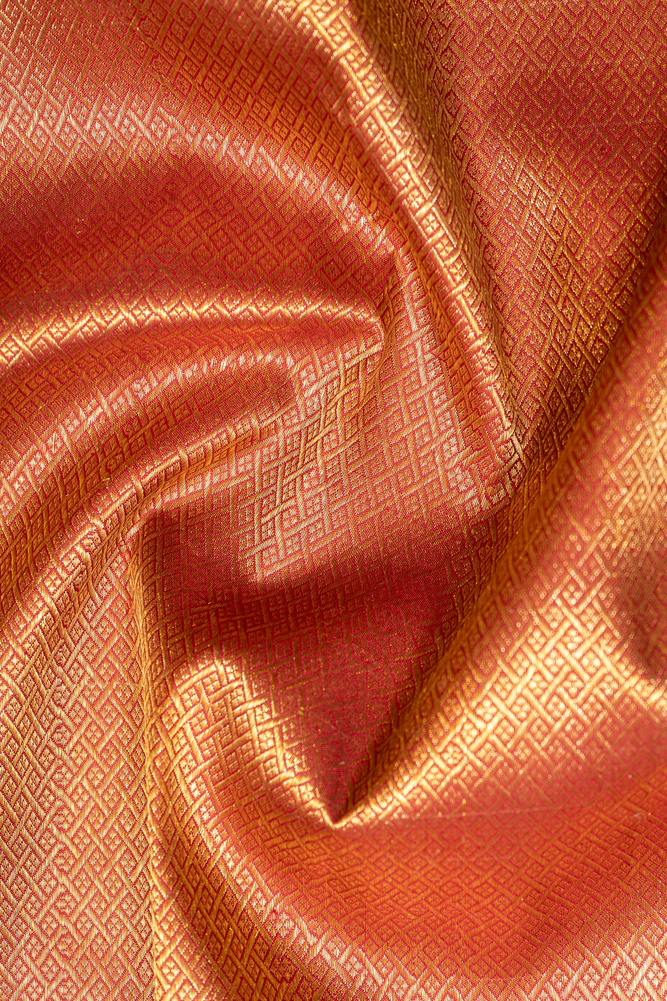 Rouge Pink and Red Pure Kanchipuram Silk Saree - Clio Silks