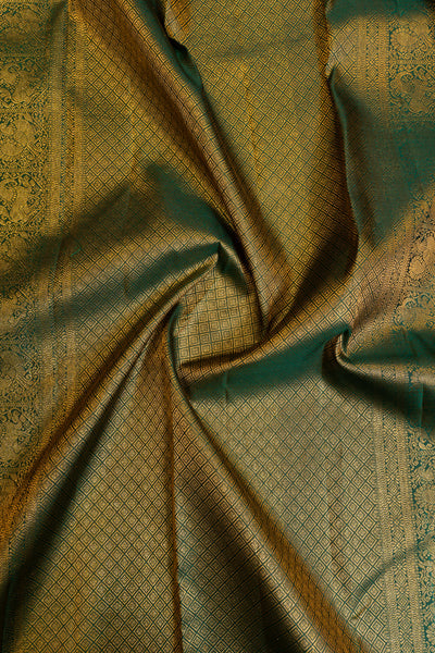 Leaf green rettai pettu pure Kanchipuram silk saree