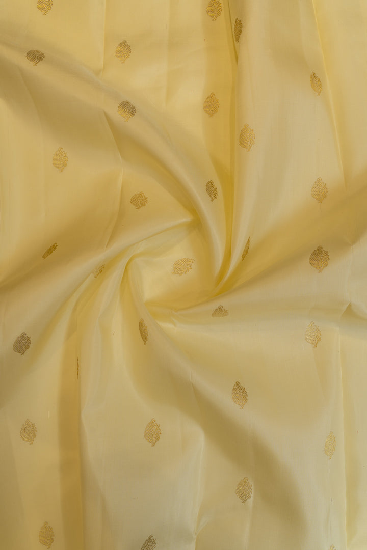 Pearl white and mandhulir green traditional pure Kanchipuram silk saree