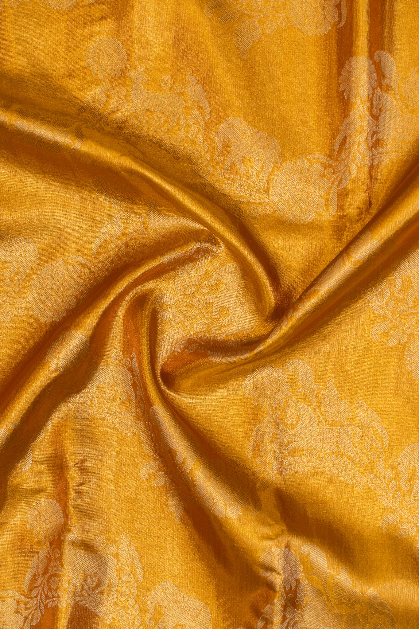 Sunglow gold vanasingaram pure tissue Kanchipuram silk saree