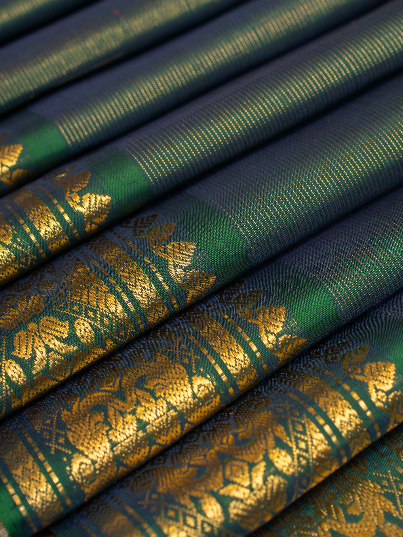 Peacock green vairaoosi pure zari Kanchipuram silk saree